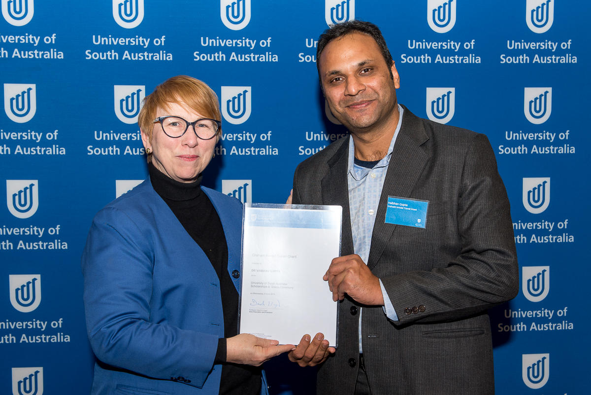 photo of Vaibhav receiving Graham Arnold Award